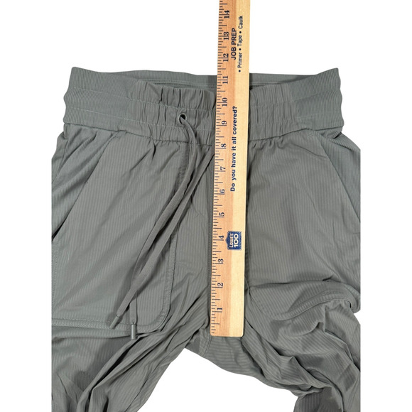 lululemon Beyond the Studio Jogger Size 2 Grey Sage Ruched Athleisure Tapered - Picture 9 of 10